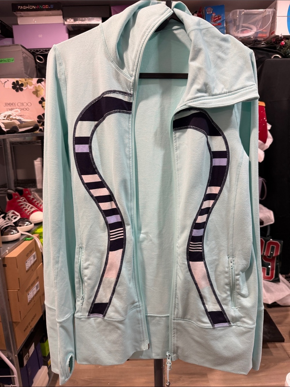Lulu jacket size 6 as is